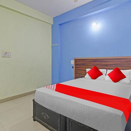 Hotel O Satya Inn Karimnagar Buitenkant foto