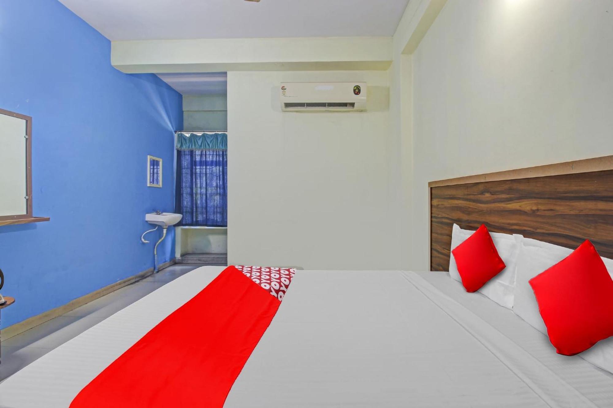 Hotel O Satya Inn Karimnagar Buitenkant foto