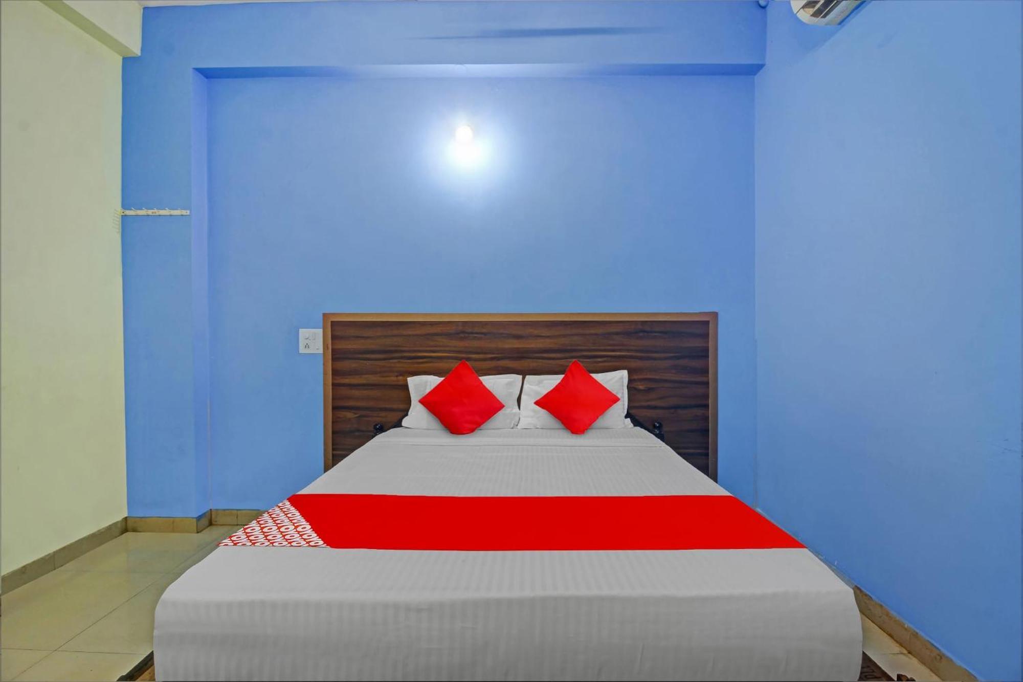Hotel O Satya Inn Karimnagar Buitenkant foto