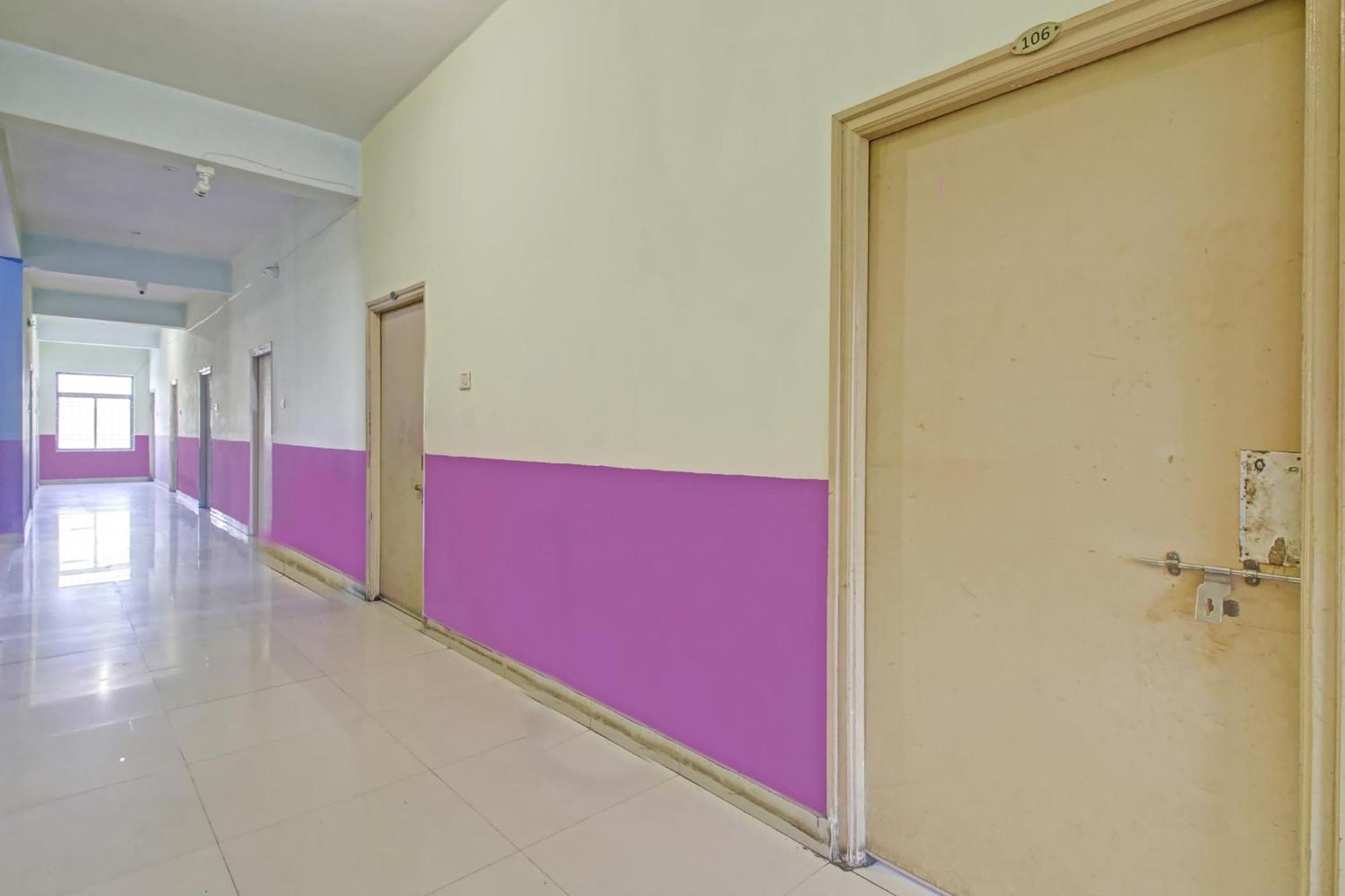 Hotel O Satya Inn Karimnagar Buitenkant foto